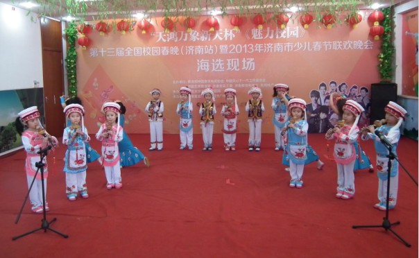 再大的风雪也阻挡不了孩子的热情(图13)