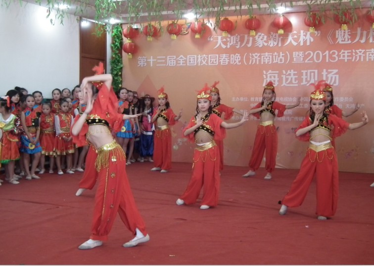 火爆的春晚，人挤人的海选(图15)