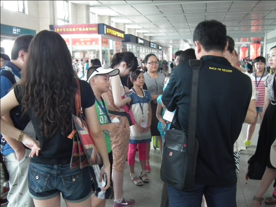 QQ截图20130711112559.jpg 天鸿西班牙小记者20强剑指北京,决战紫禁之巅!(图1)