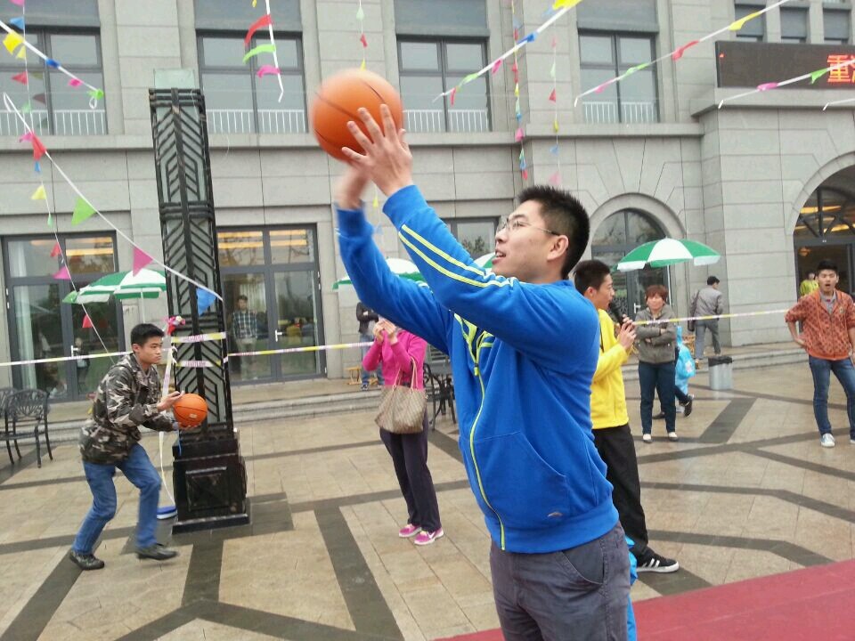 风雨中唱响运动的欢歌(图6) 风雨中唱响运动的欢歌(图6)