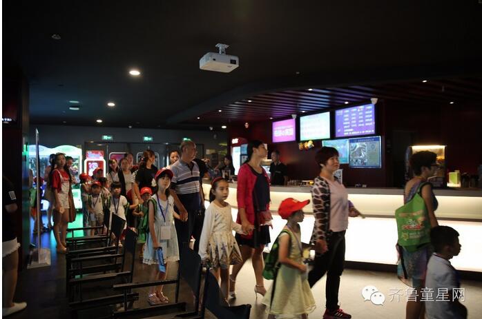 【济南广电小记者团】开启冰河世纪之旅!(图1) 【济南广电小记者团】开启冰河世纪之旅!(图1)