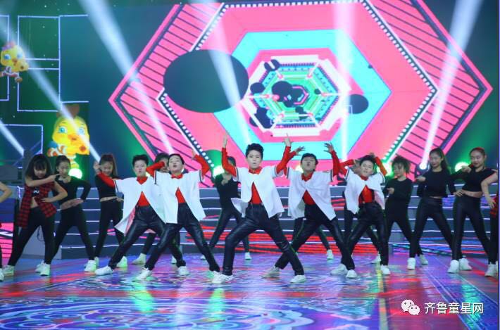 “天鸿万象新天杯”快乐17来小年夜晚会圆满落幕(图18)