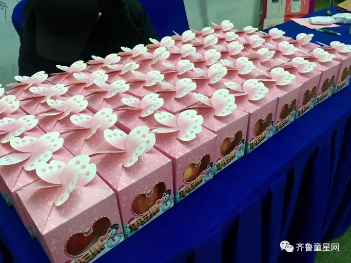 一样的童年 不一样的精彩！2018童心力量少儿春晚(图2)