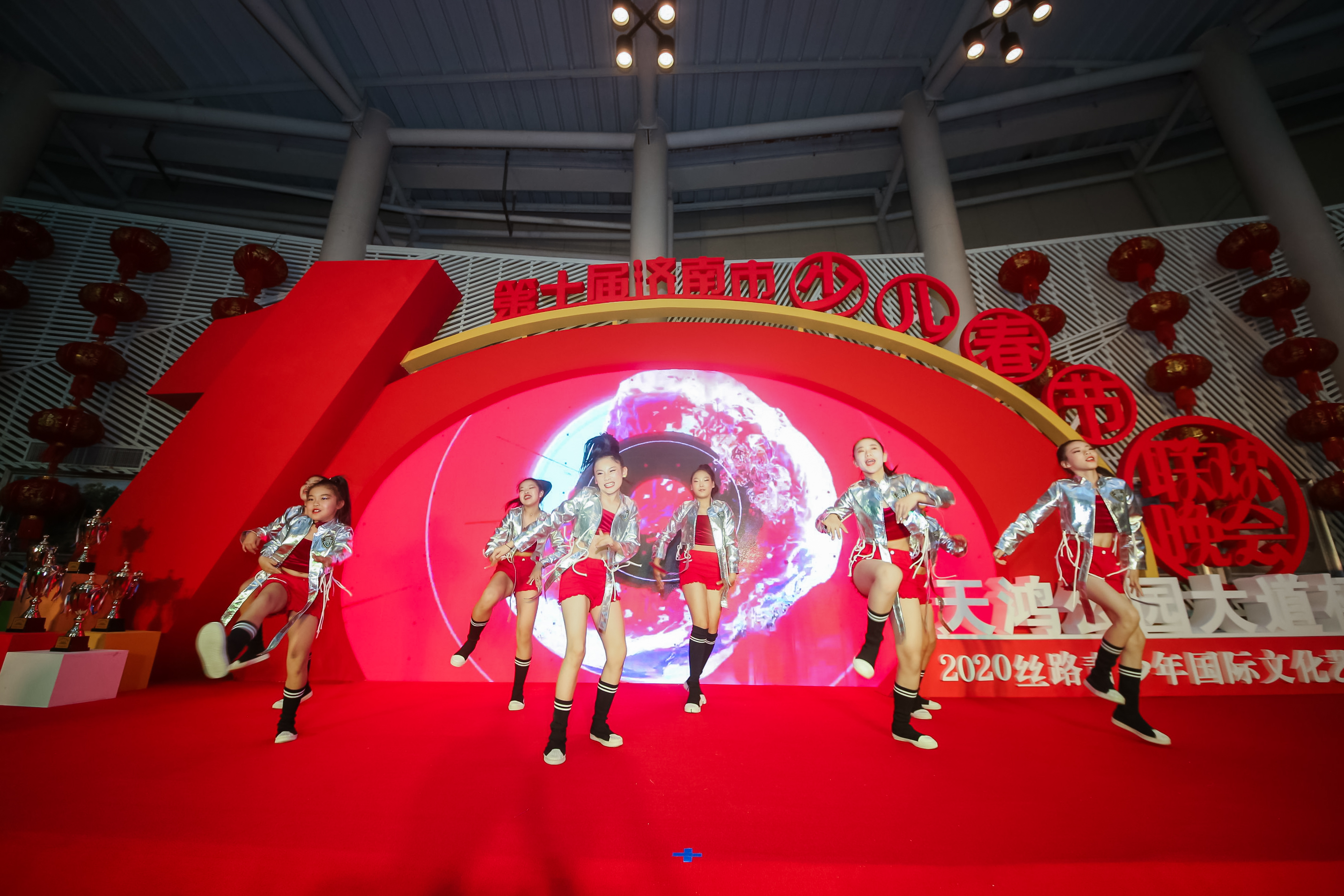 春晚十年,非你莫“鼠”|2020少儿春晚报名开始啦(图5) 春晚十年,非你莫“鼠”|2020少儿春晚报名开始啦(图5)