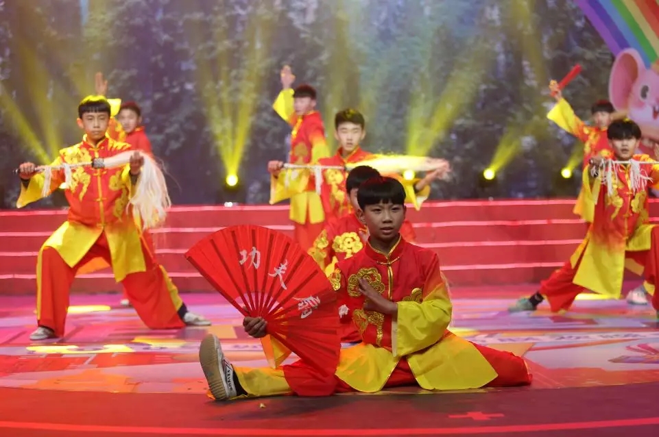 “天鸿公园大道杯”《非你莫鼠》2020济南市少儿(图17) “天鸿公园大道杯”《非你莫鼠》2020济南市少儿(图17)
