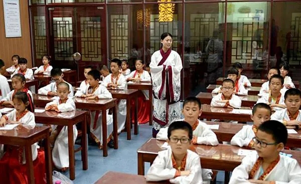 孩子蜕变夏令营,近百种体验项目,住醉美民宿(图37) 孩子蜕变夏令营,近百种体验项目,住醉美民宿(图37)